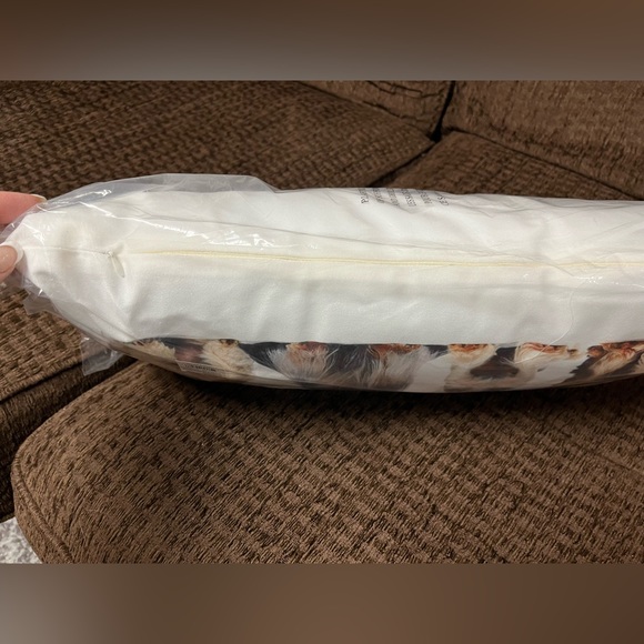 NWT Cute Christmas 4 dog decorative pillow, brand new in sealed bag. - Picture 3 of 3